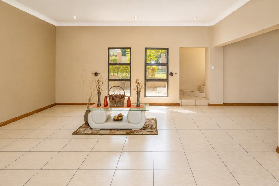4 Bedroom Property for Sale in Kosmos Ridge North West